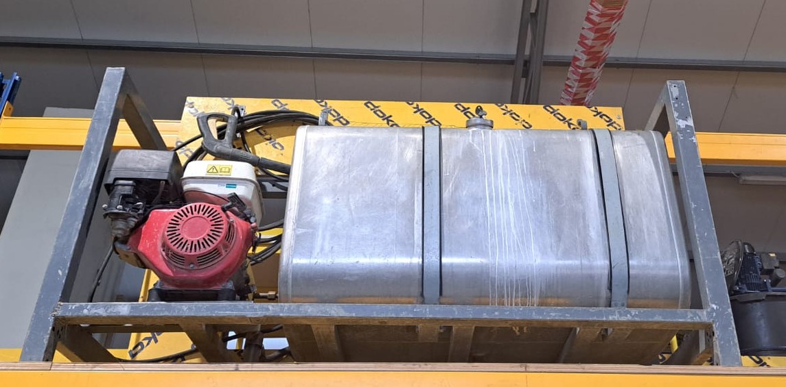 Myjka ciśnieniowa ze zbiornikiem